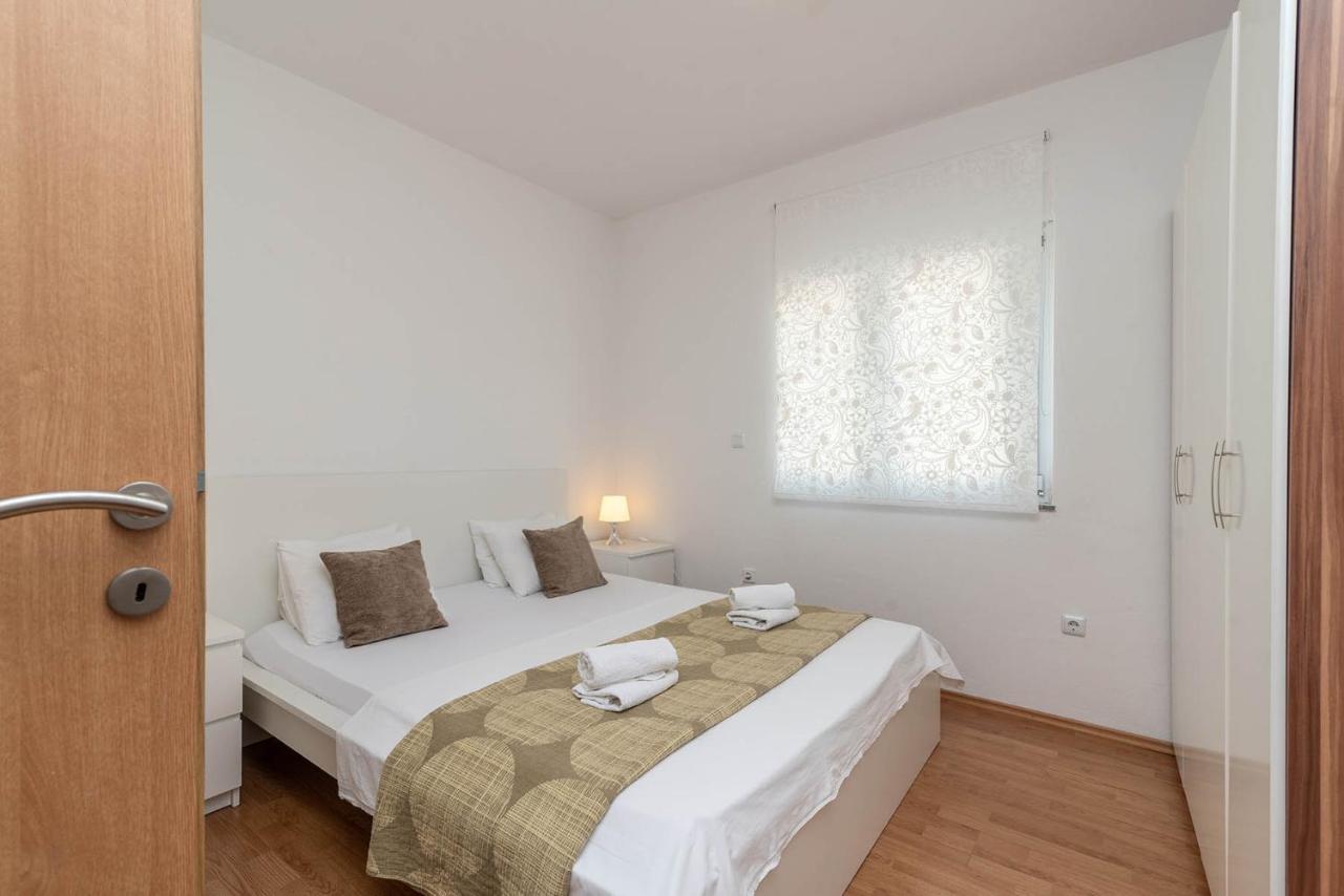 Villa Eight By Villa Kuzmanic Trogir Extérieur photo