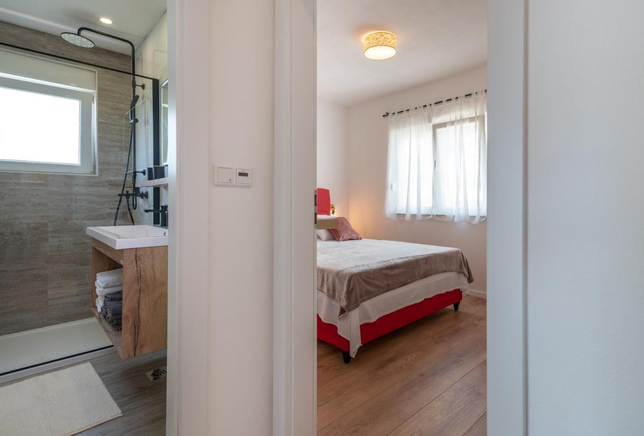 Villa Eight By Villa Kuzmanic Trogir Extérieur photo