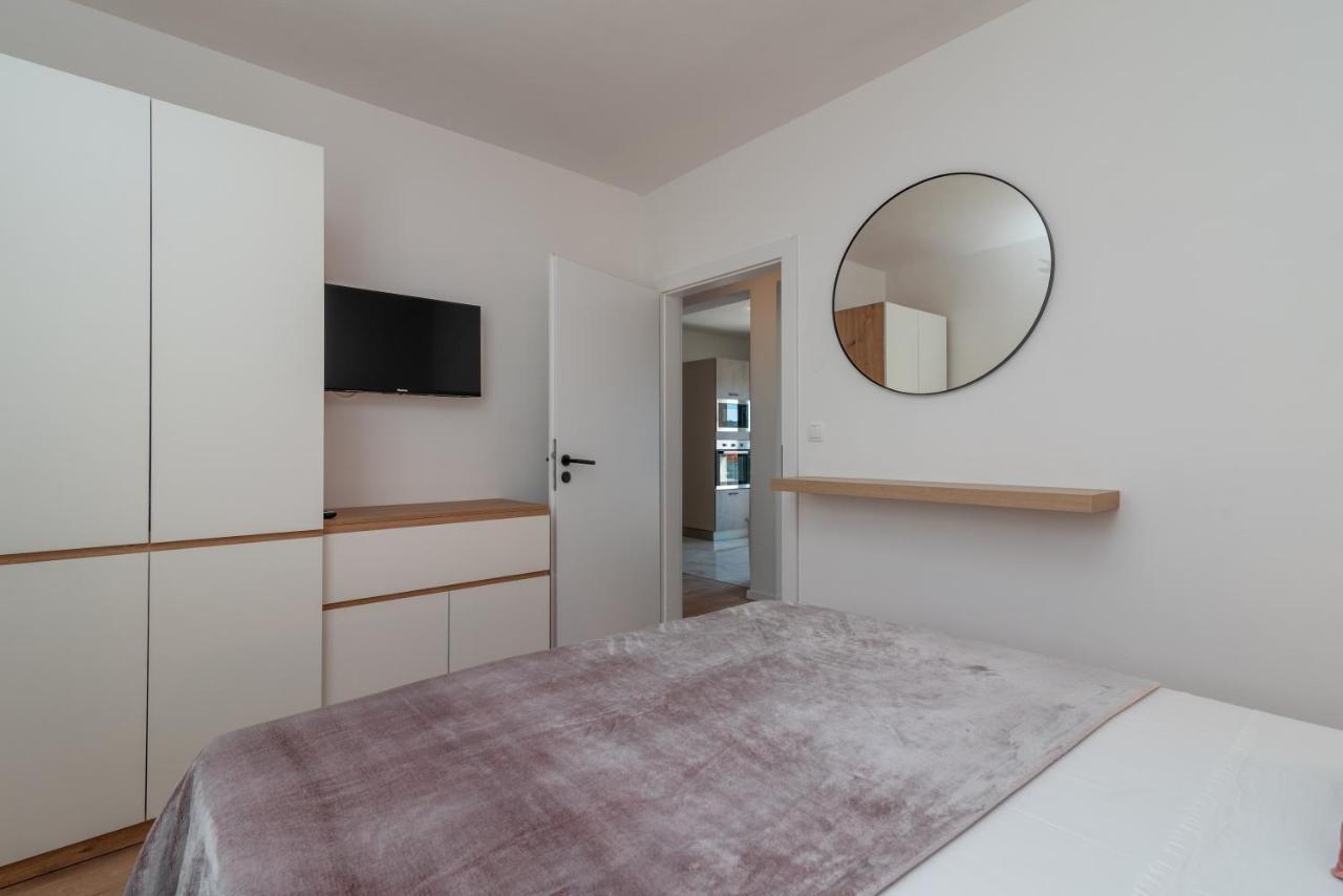 Villa Eight By Villa Kuzmanic Trogir Extérieur photo